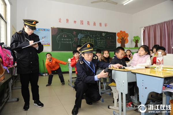 怪物工程师官方游戏下载